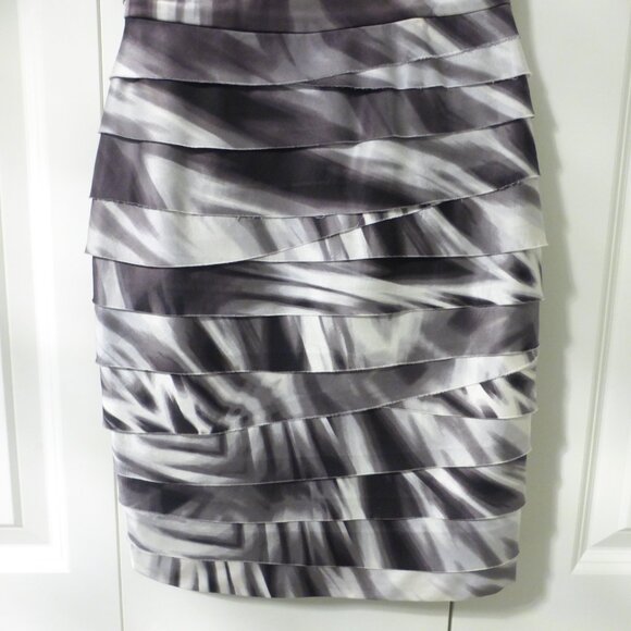 BEBE gray and white layered strapless dress with padded cups - Picture 3 of 7